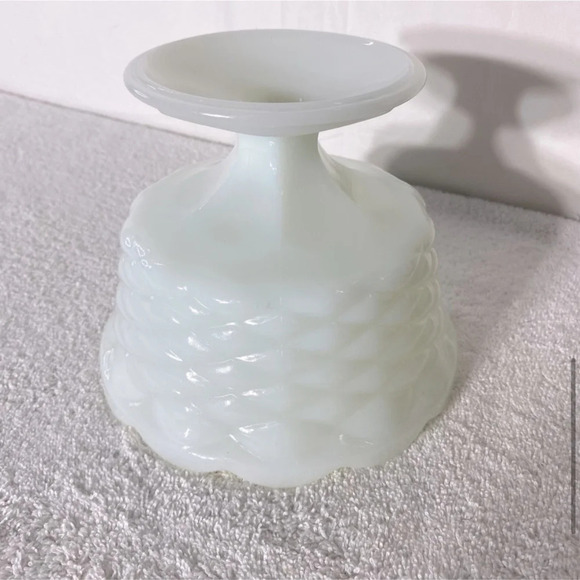 Vintage Indiana Quilted White Milk Glass Pedestal Bowl  Compote Candy Dish - Picture 8 of 14